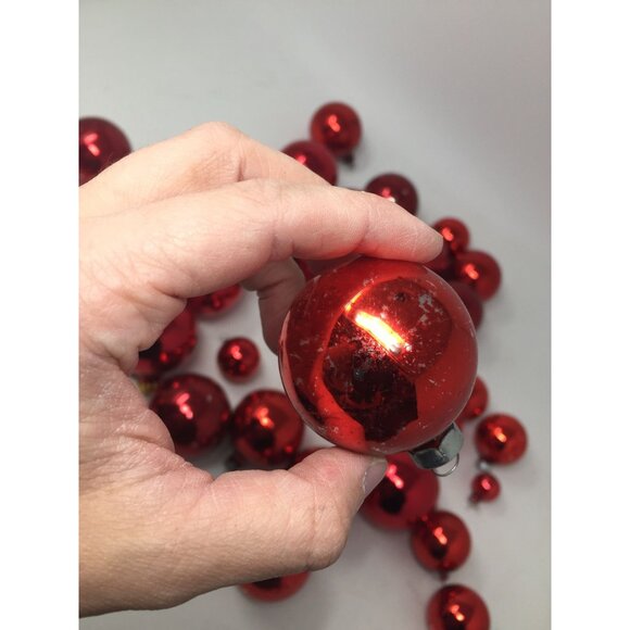 33 Red Shiny Christmas Tree Ornaments - Picture 10 of 13